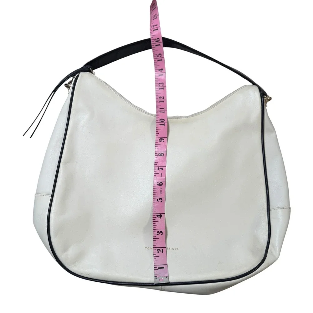 Tommy Hilfiger 100% Leather Cream Hobo Shoulder Bag Scarf‎ Handle White Large
